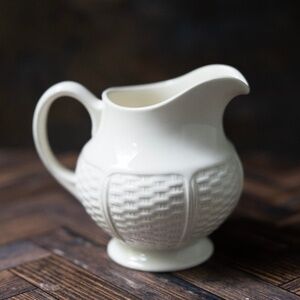 Wedgwood Etruria Barlaston Willow Weave Creamer England vintage 1960s 1970s